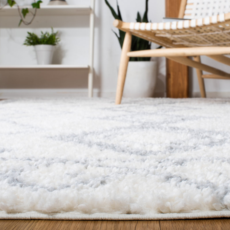 Glick Southwestern Ivory/Grey Area Rug, Rectangle 9' x 12'