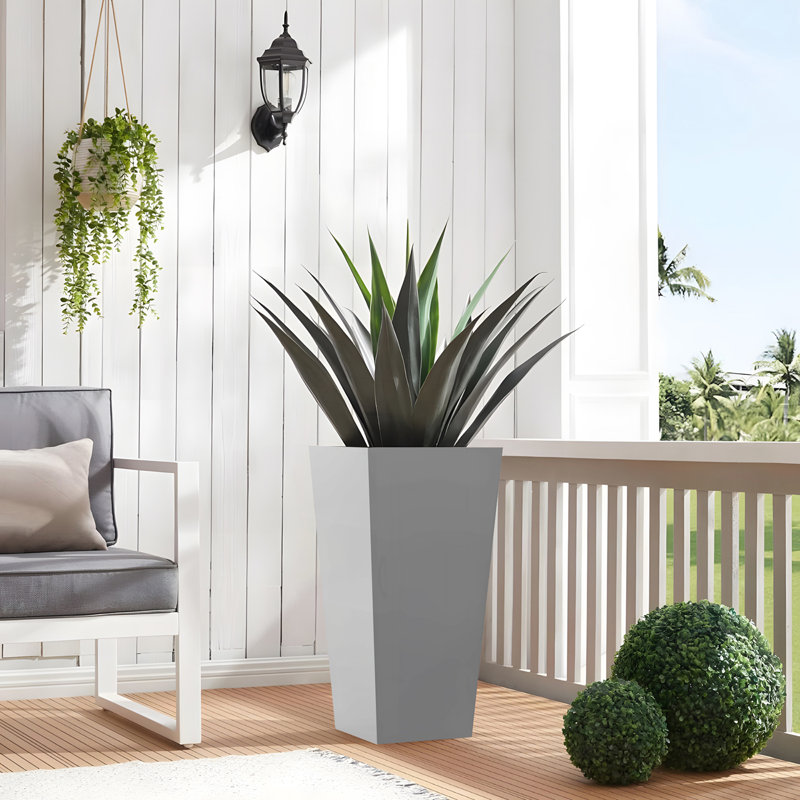 Jardinière polyvalente en métal pour tous les décors avec un excellent drainage et une finition élégante, Gris