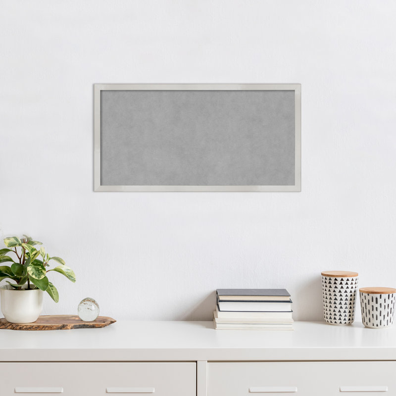 Tableau magnétique à cadre argenté Svelte, H 13 po x l 25 po