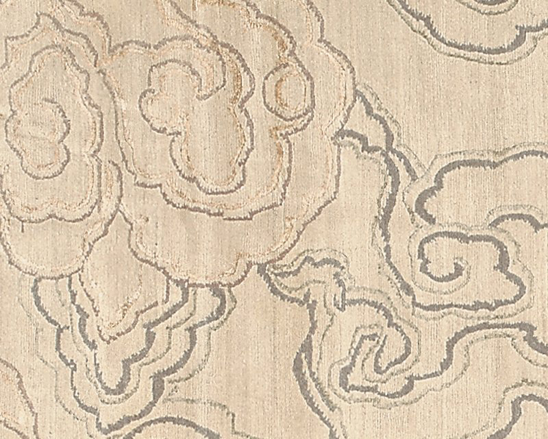 Cloud Floral Area Rug in Beige/Silver/White, Rectangle 6' x 9'