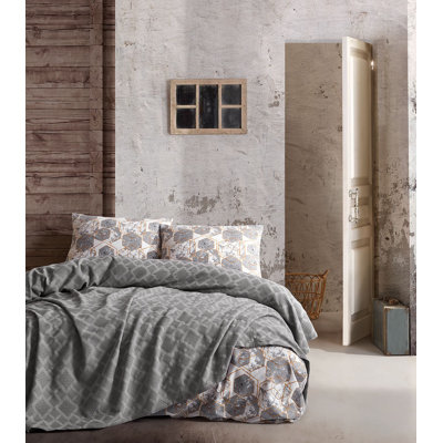 Cotton Geometric Shapes Coverlet