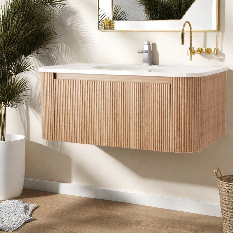 Meuble-lavabo moderne peu encombrant avec comptoir en marbre et lavabo en céramique