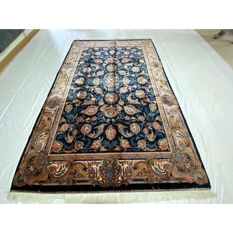 Silk Oriental Indoor Rug