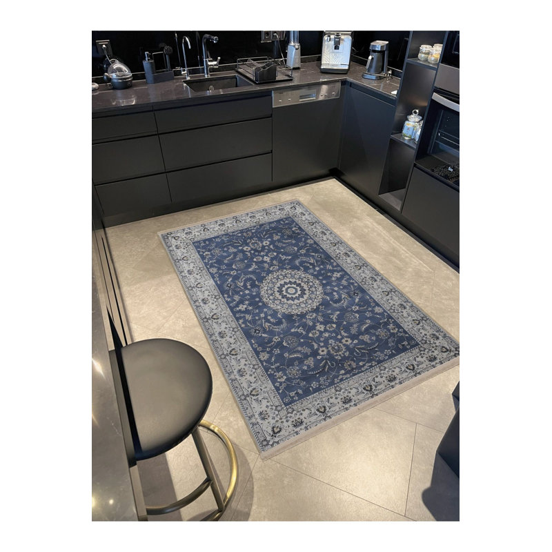 Tapis décoratif bleu marine à motif floral, Sous-tapis rectangulaire 5 pi 1 po x 7 pi 7 po inc
