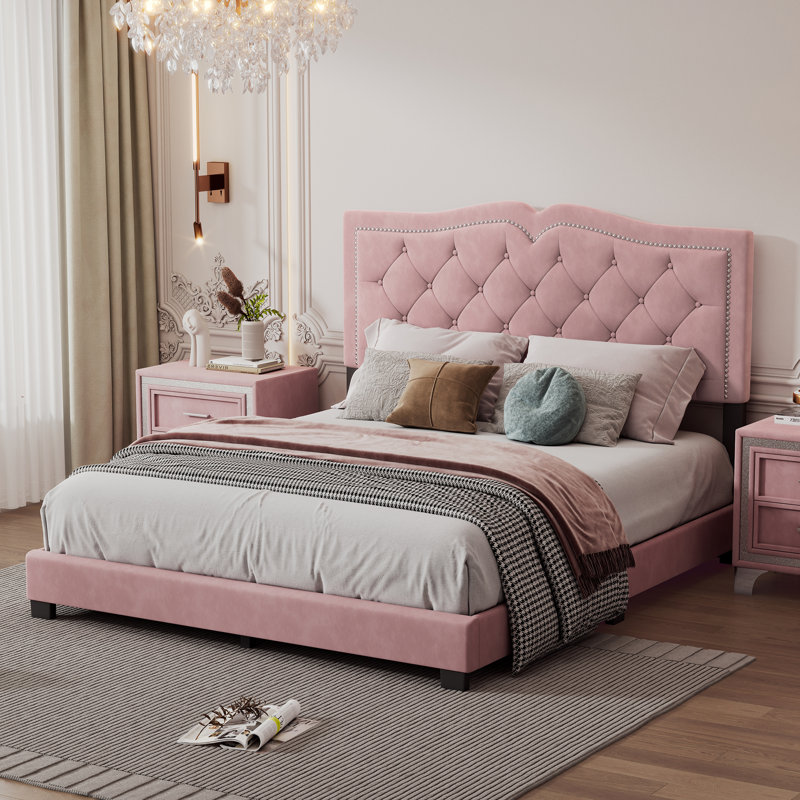 Structure de lit tapissier taille avec motif de rivets, lit plateforme en velours moderne avec tête de lit capitonnée, rose