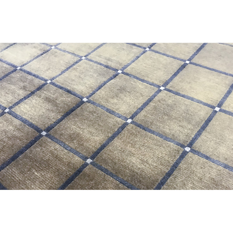 Hand-Knotted High-Quality Gray Area Rug