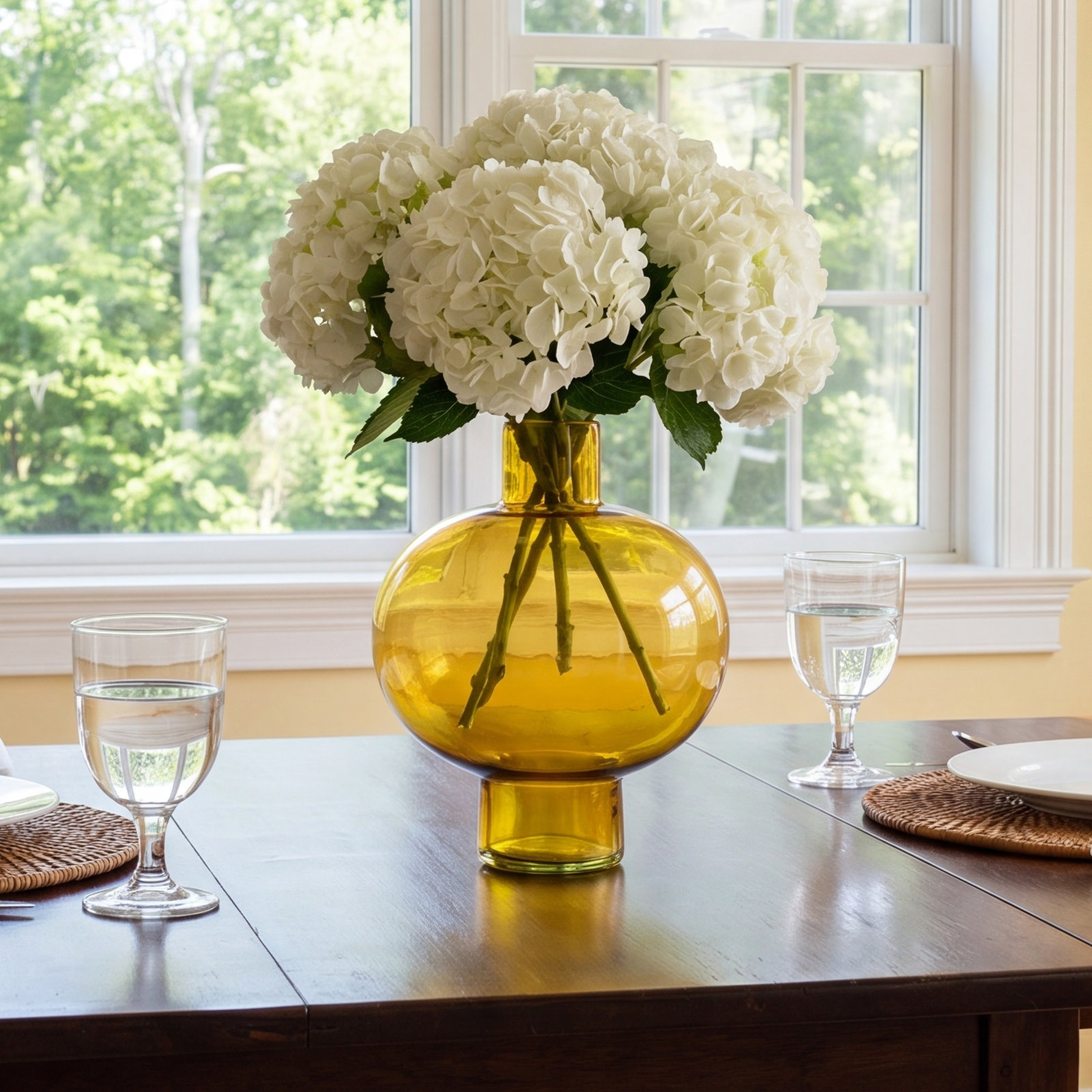 Geri 7.85'' Glass Table Vase