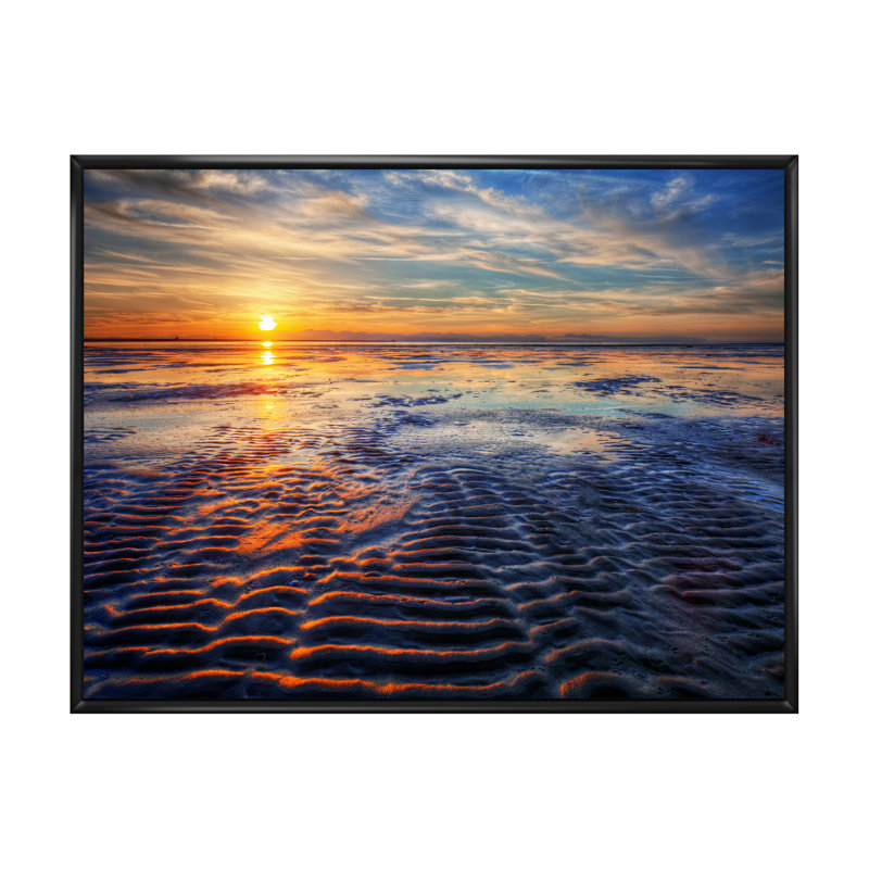 Coucher de soleil sur un beau ciel, H 12 po x l 20 po x P 1 po, Toile avec cadre flottant noir
