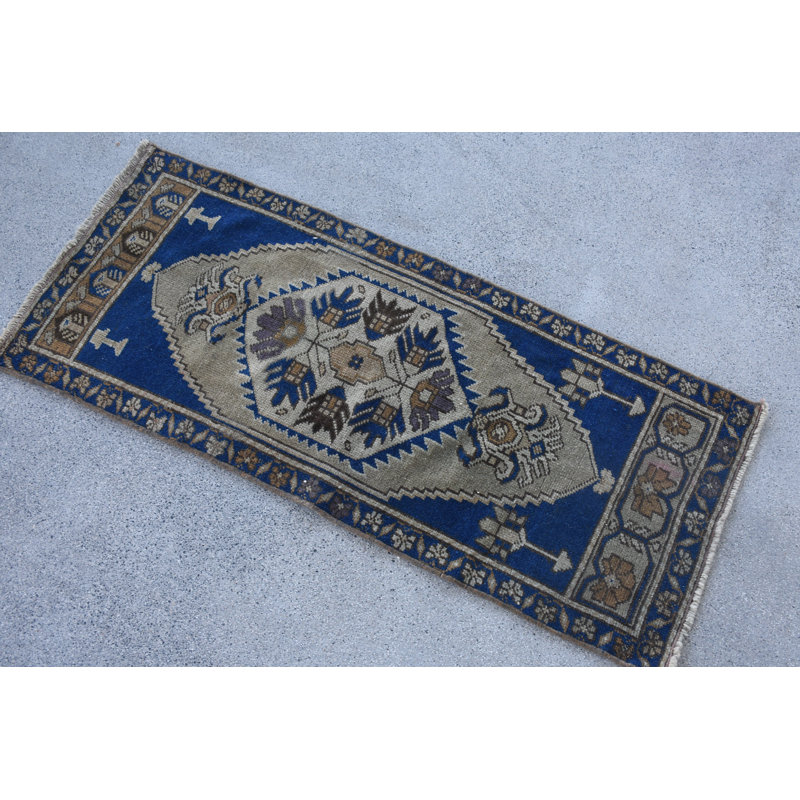 Tapis bleu en laine 20,1 x 46,9 po, motif géométrique traditionnel