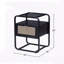 Table d'appoint en métal avec finition noire