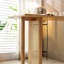 Tables et chaises de comptoir de bar en bois massif-312284553-312284555