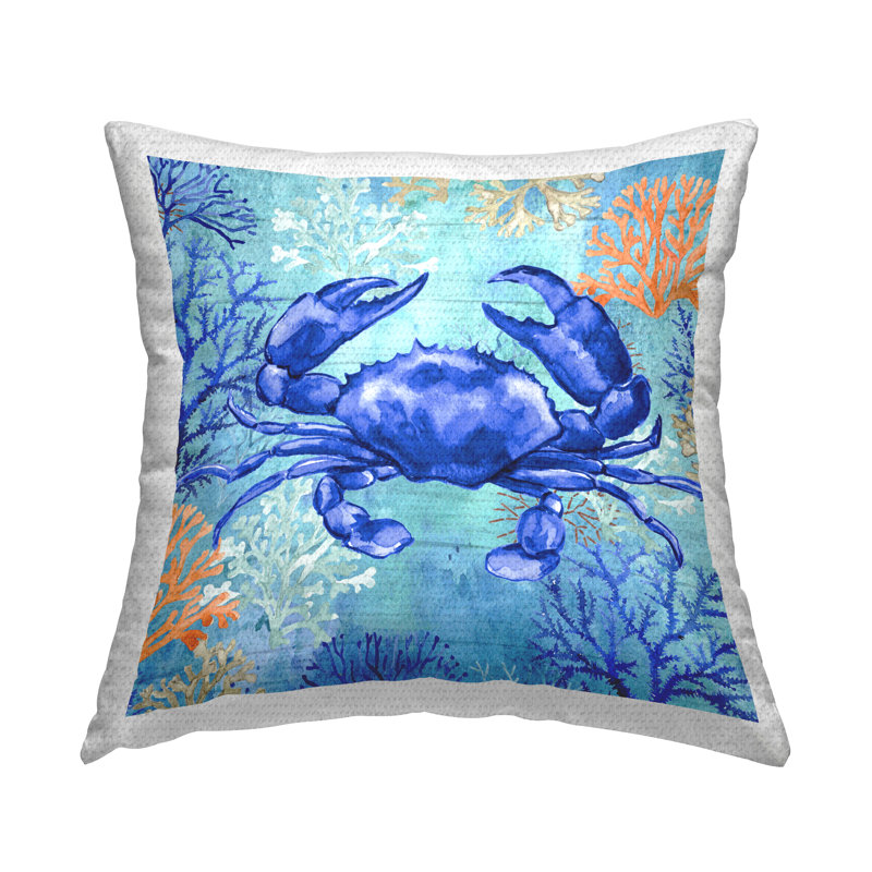 Coussin d'extérieur imprimé motif crabe bleu et corail par Elena Vladykina rep. Levison Designs