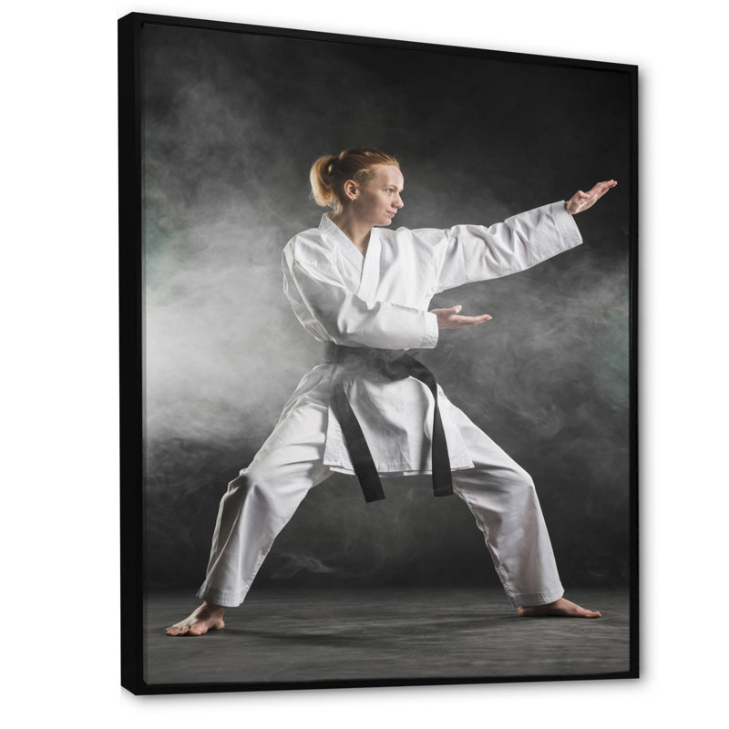 Martial Arts Combat Warrior VI sur toile, H 32 po x l 24 po x P 1 po, Cadre flottant noir