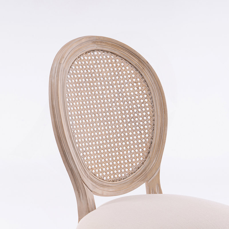 Chaise de salle à manger en bois massif de style français avec dossier en rotin et siège en lin, ensemble de 2 pour un usage quotidien élégant.