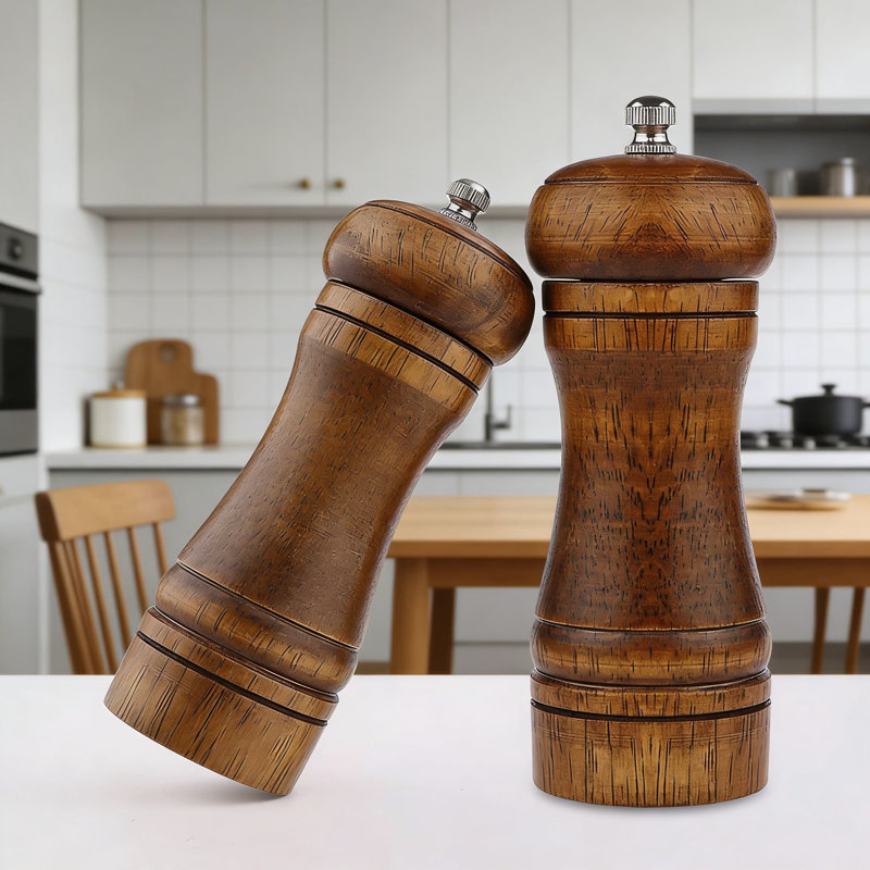 Moulin à poivre en bois de chêne avec noyau de broyage en céramique, réglages grossiers à fins pour les grains de poivre, le sel et les épices, conception rechargeable