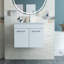 Meuble-lavabo mural 24 po avec portes doubles à fermeture en douceur et lavabo en céramique