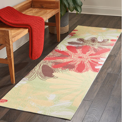 Bertran Floral Indoor / Outdoor Rug