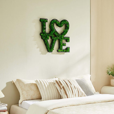 Décoration murale lettre «LOVE»