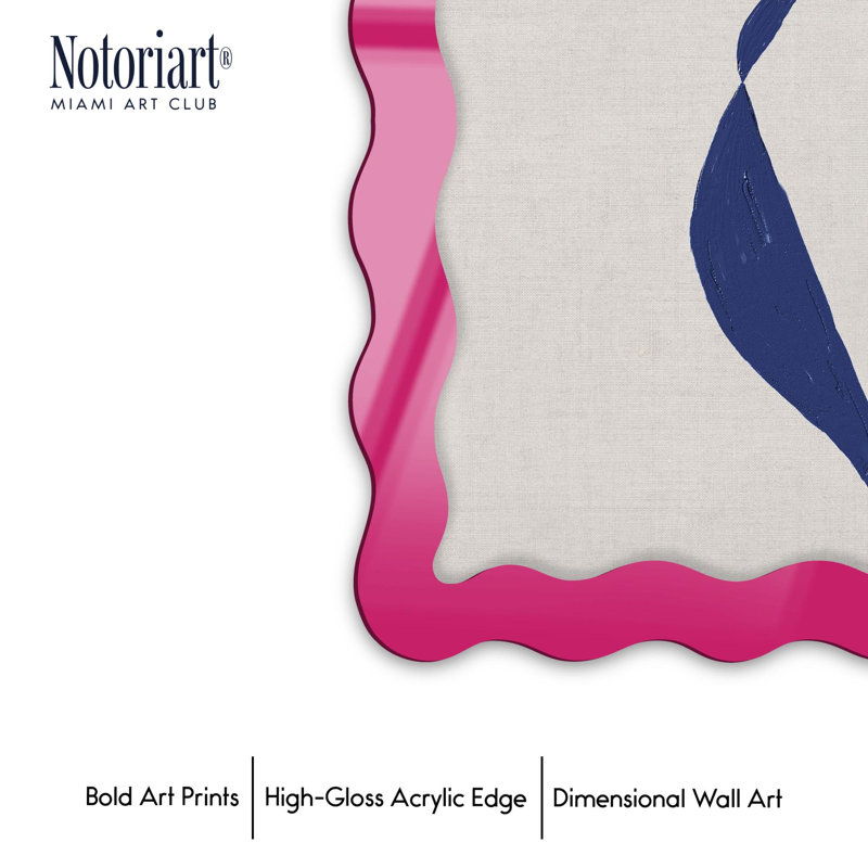 Cadre mural Moon Chassing Acrylique par NOTORIART, H 39,5 po x l 27,5 po, Magenta, Ondulé