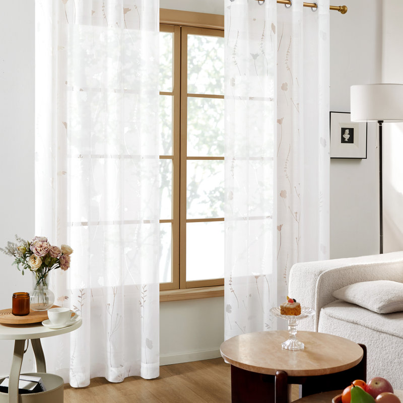 Paire de rideaux transparents en polyester Ozrenka, L 52 po x L 54 po, Blanc