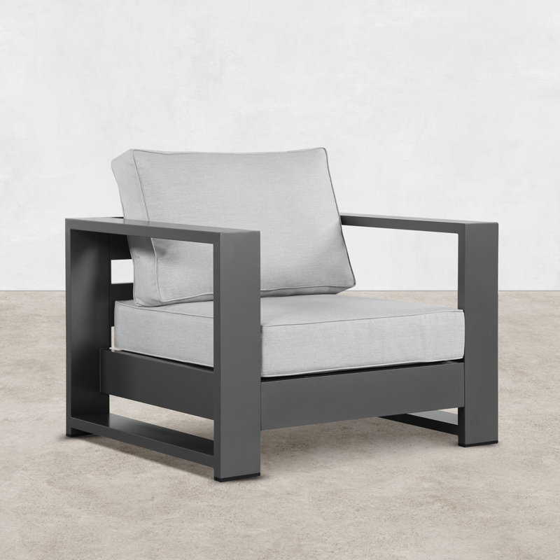 Fauteuil d'extérieur en aluminium 37,40 po Hoyt, Light Gray, Gris argenté / grisâtre