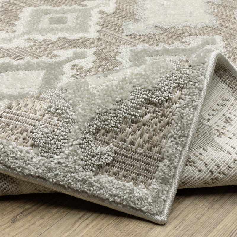 Tapis beige / gris Krishi Global Medallions, Rectangle 9 pi 10 po x 12 pi 10 po