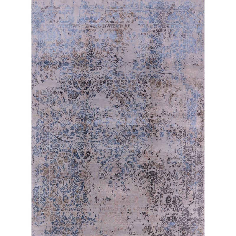 Hust Oriental Indoor Rug, Rectangle 7' x 10'
