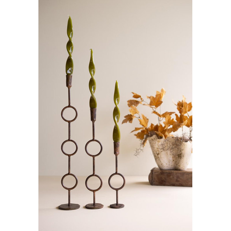 ENSEMBLE DE TROIS PORTE-BOUGIES EN LAITON RUSTIQUE - ANNEAUX