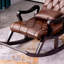 Chaise berçante en cuir Sturdy Home Casual