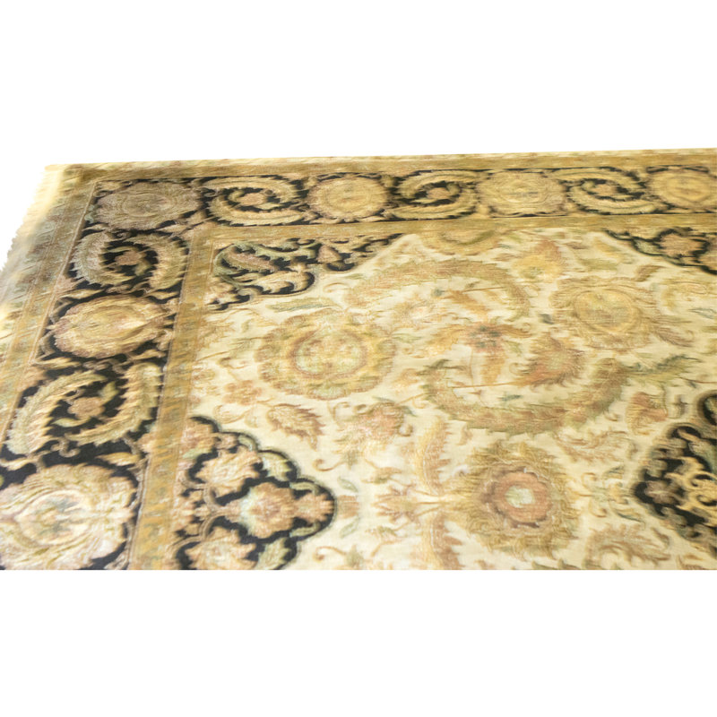 High-Quality Hand-Knotted Cream And Black Area Rug