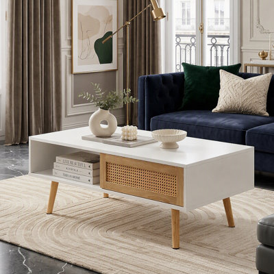 Table basse en rotin de 41,34 po, porte coulissante pour le rangement, pieds en bois massif, table moderne pour le salon, blanc