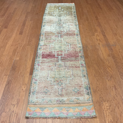 Tapis de couloir Oushak fait à la main Bungalow Rose