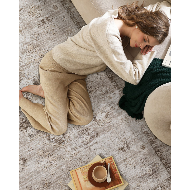 Dervilla Machine Washable Oriental Rug, Rectangle 8' x 12'