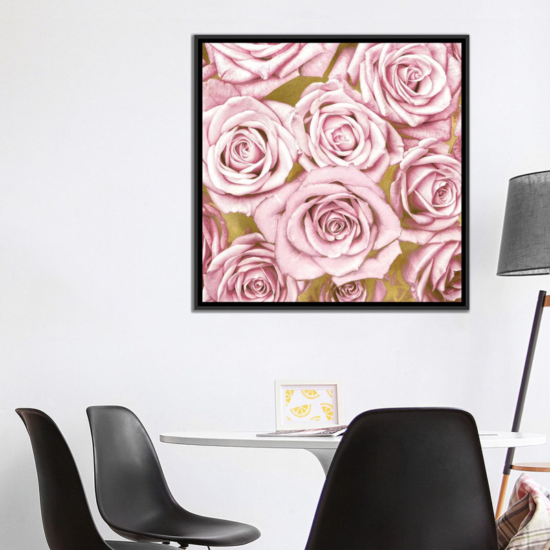 «Pink Roses on Gold», impression sur toile, H 37 po x l 37 po x P 1,5 po, Toile avec cadre noir, Pas de tapis