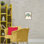 Good Morning Giraffe in Bed, giclée encadrée, design par Leah Straatsma