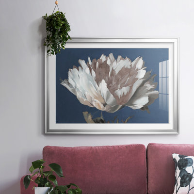 Pivoine blanche encadrée sur papier