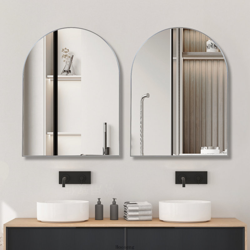 Miroir mural 30 po x 36 po, 36" H x 30" W, Silver