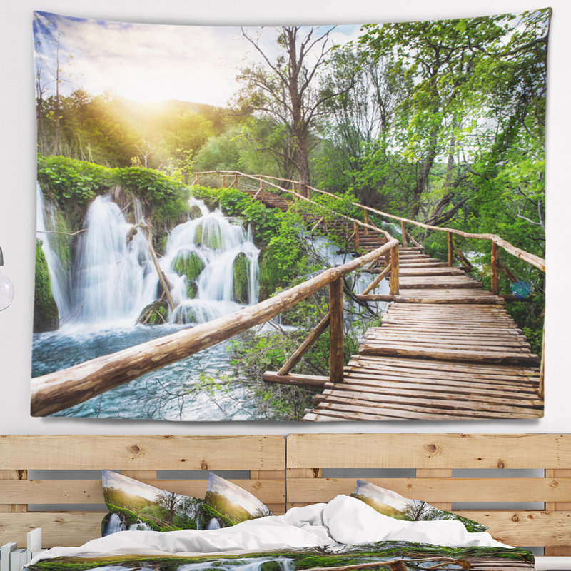 Chemin de polyester dans un tapisserie plitvice lacs avec accessoires suspendus inclus, H 50 po x l 60 po