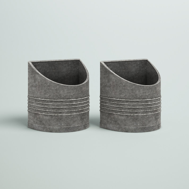 Reilly Metal Wall Planter