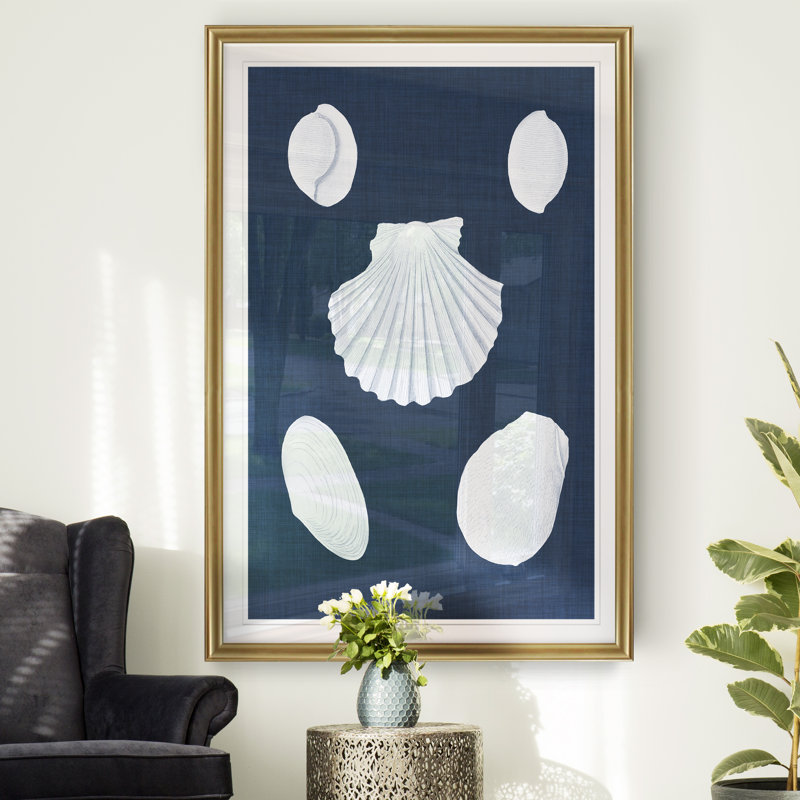 « coquillages blancs iii », reproduction sur toile, H 22,5 po x l 30,5 po x P 1,5 po, Or
