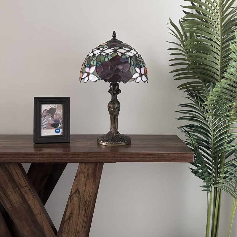 Lampe de table Linslade Tiffany avec vitrail orange rouge et fleurs à DEL avec ampoule incluse l 12 po x P 12 po x H 19 po