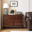 Armoire d'appoint en bois massif brun noisette