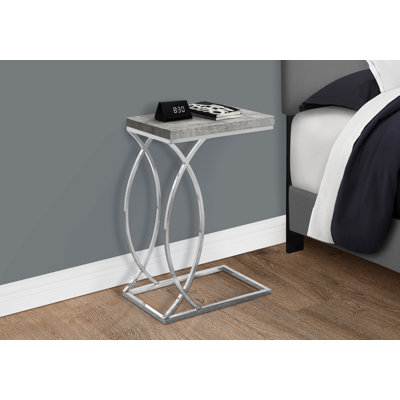 Table d'appoint en forme de C