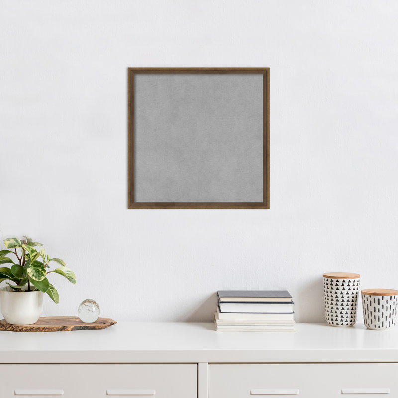 Tableau magnétique encadré bronze clair Lucie, H 17 po x l 17 po x P 2 po