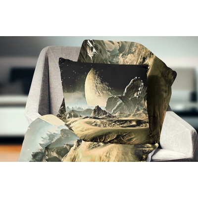 Crashed Spaceship - Landscape Printed Throw Pillow