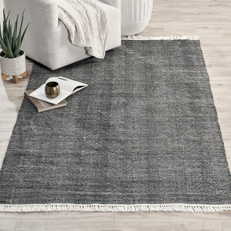 Handwoven Gray Chevron Pattern Synthetic 8' x 10' Rug