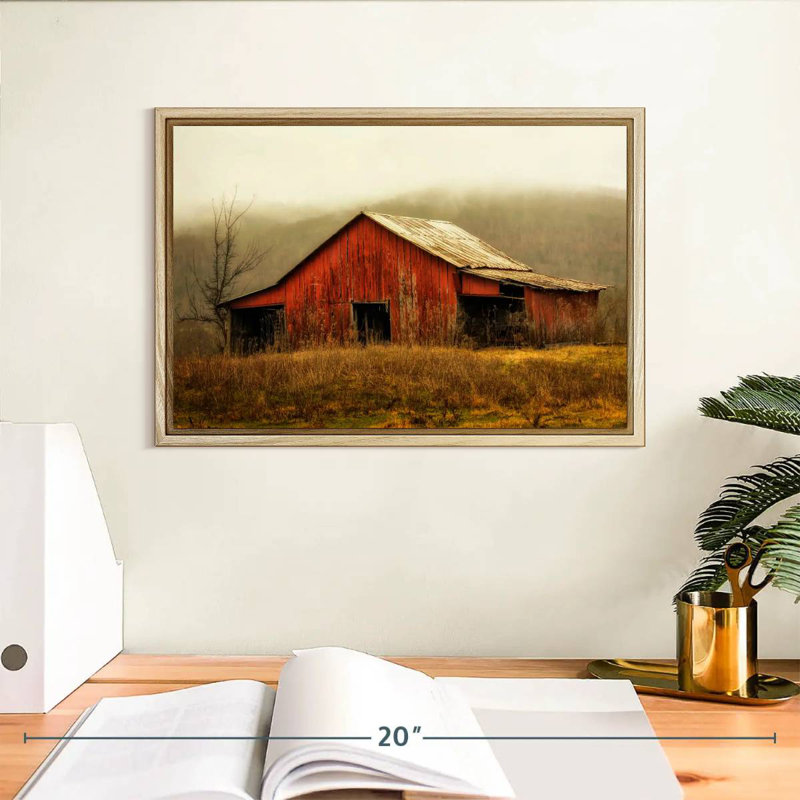 Skylight Barn dans le brouillard, Cadre flottant en bois naturel, 13 po x 9 po
