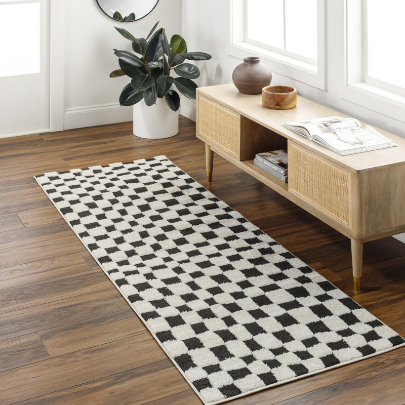 Tapis tissé à la machine en polyester noir / ivoire Caiah, Tapis de couloir 2 pi 8 po x 7 pi 3 po