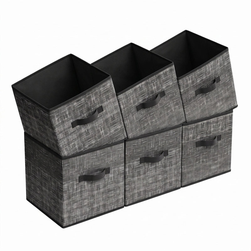 Vêtements et supports à vêtements