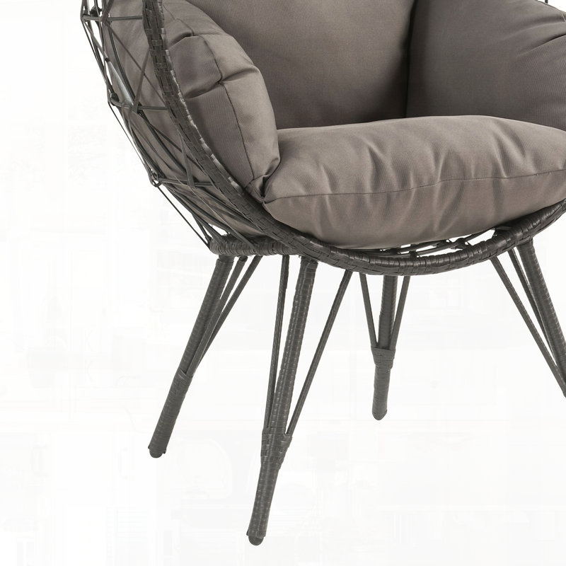 Chaise longue en tissu et osier avec capacité de poids fiable